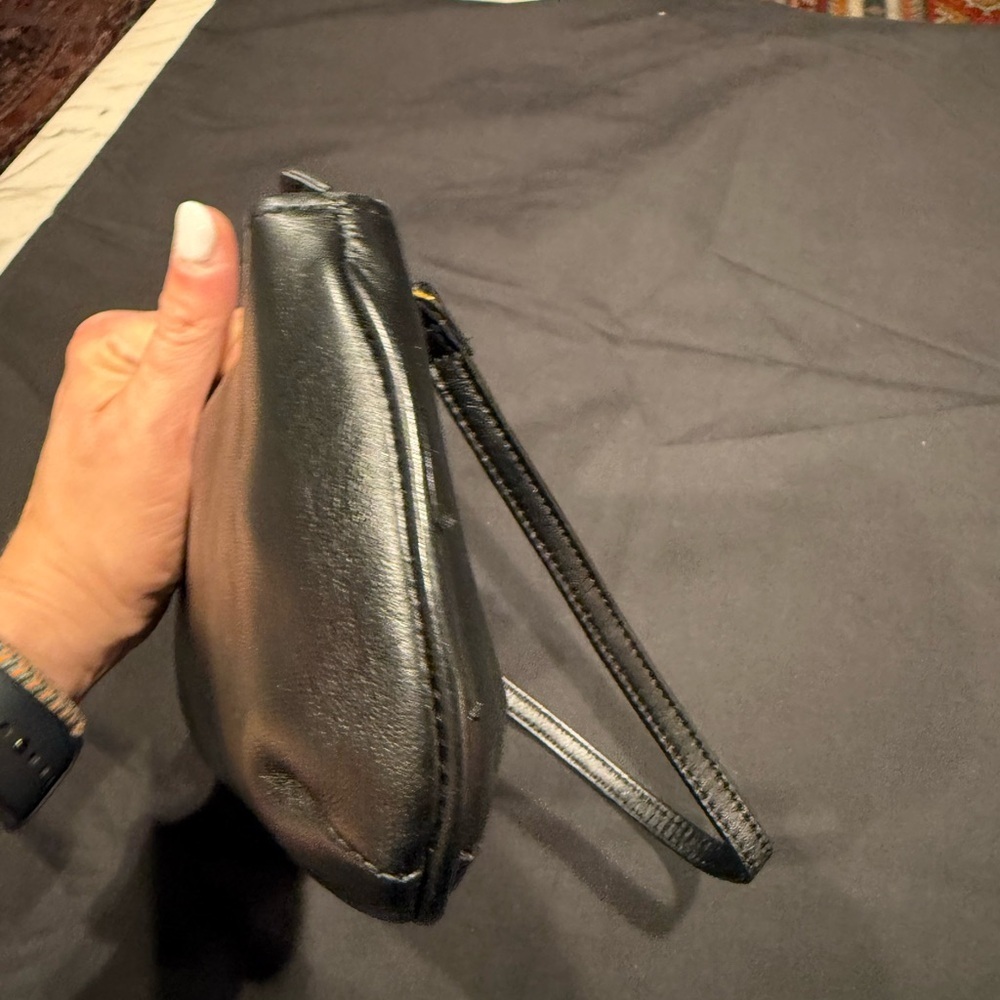 The FIND Black Leather Shoulder Bag NWOT - Picture 14 of 14